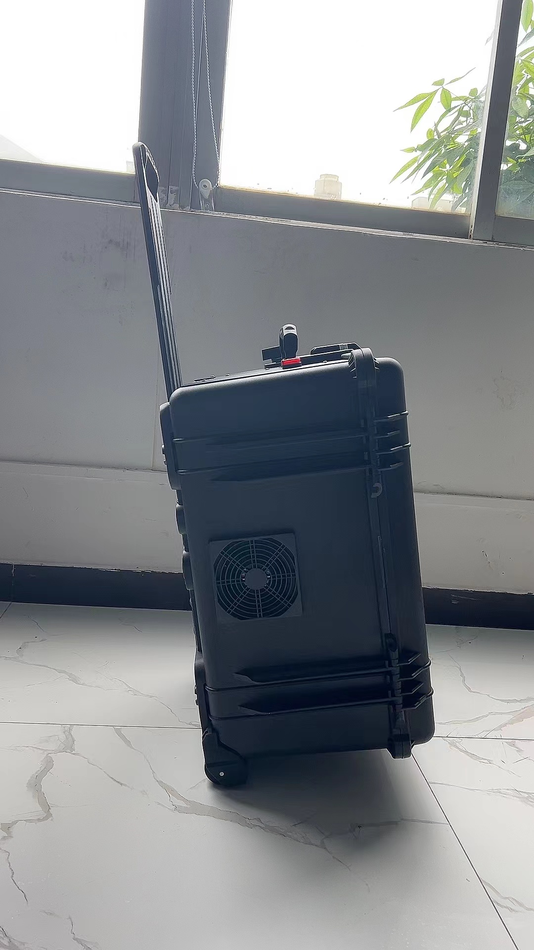 万冲镇手拉箱型移动通信干扰器
